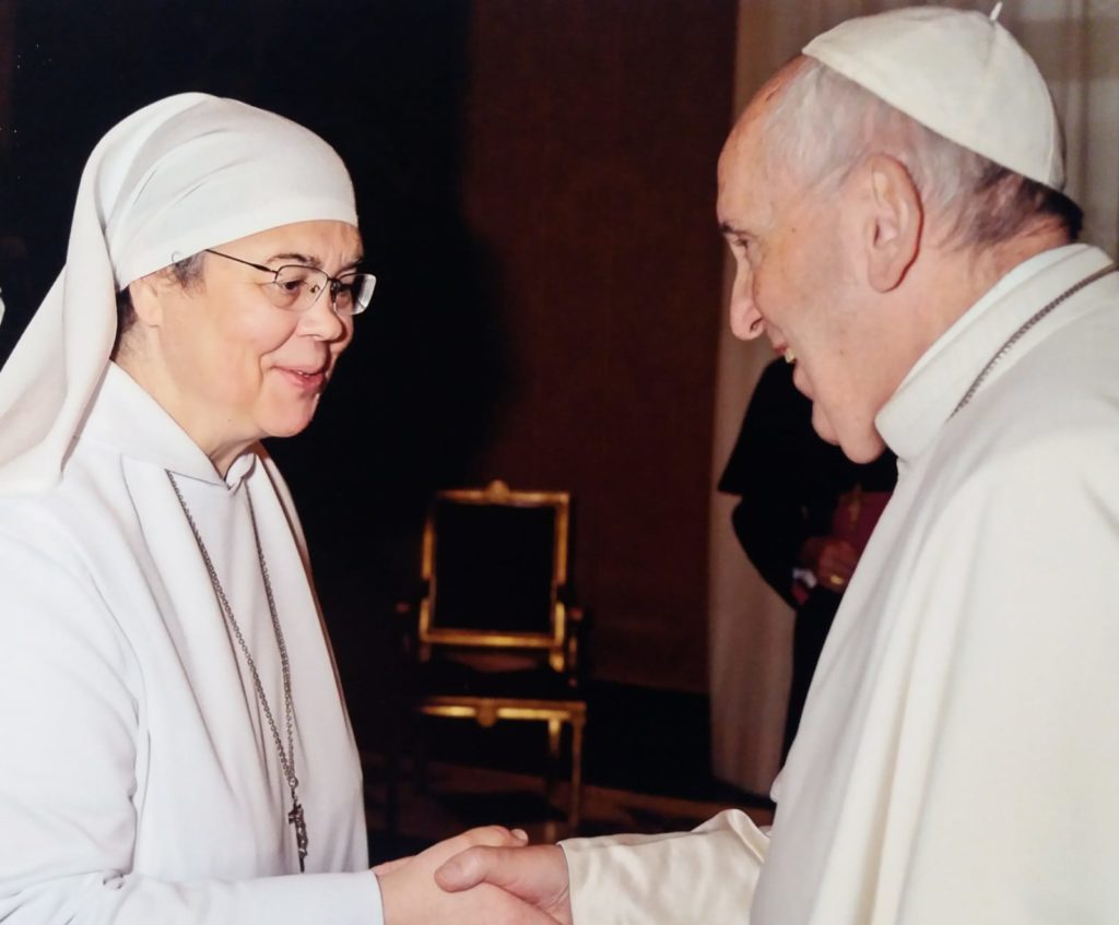 Saint Jean Paul II et les Petites Soeurs des Maternités Catholiques 6